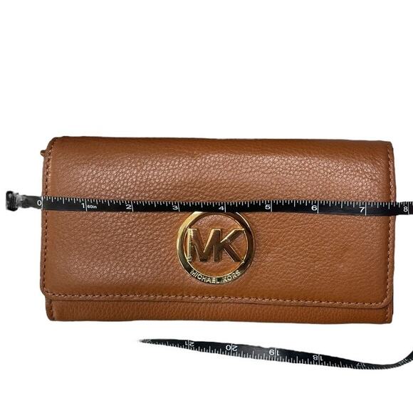 Michael Kors Fulton Carryall brown pebble leather flap snap closure wallet - Picture 9 of 10